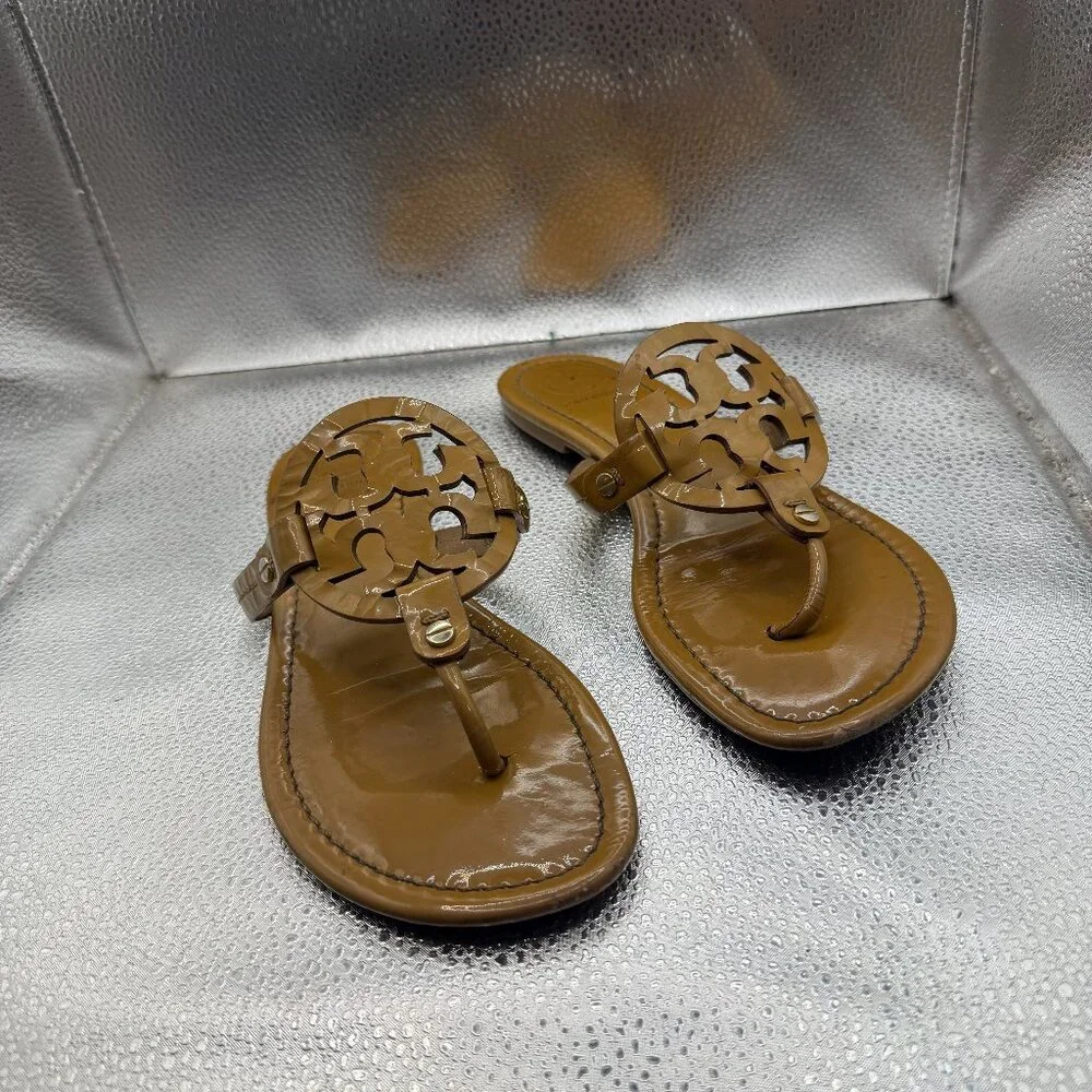 Size 9M Tory Burch Miller‎ Tan Womens Patent Leather Thong Flip Flops Sandal